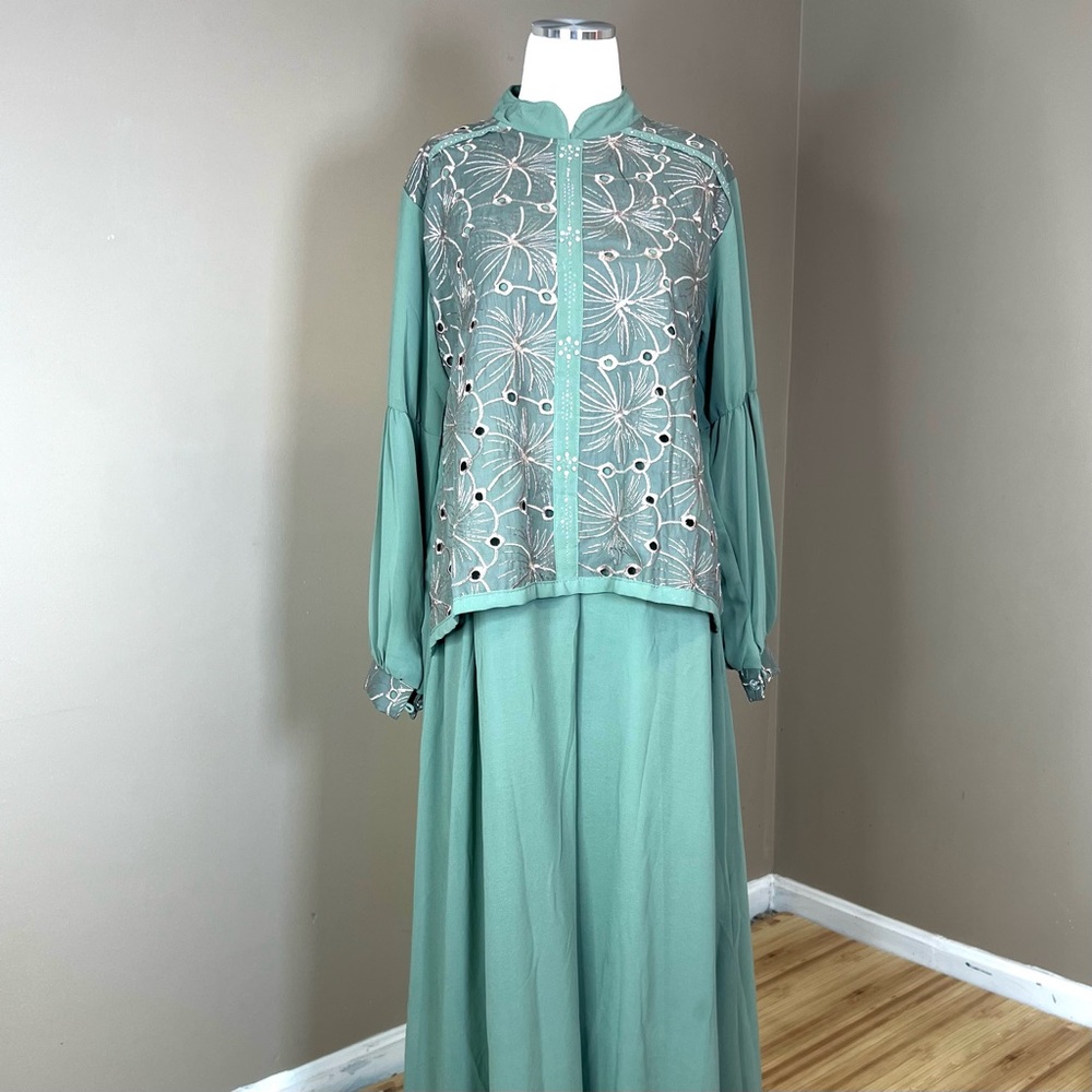 Elegant Green Embroidered Abaya